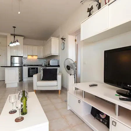 Mirador 26 - Two Bed Lejlighed *